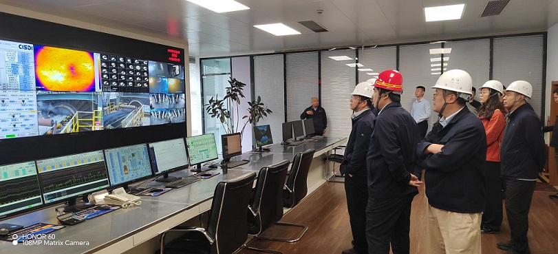 环境科学与工程学部主任许崇庆带队赴日照市岚山区调研交流