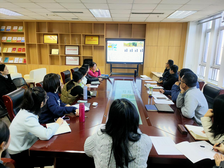 环境学部举行2026年度国自然青年基金申报工作报告会